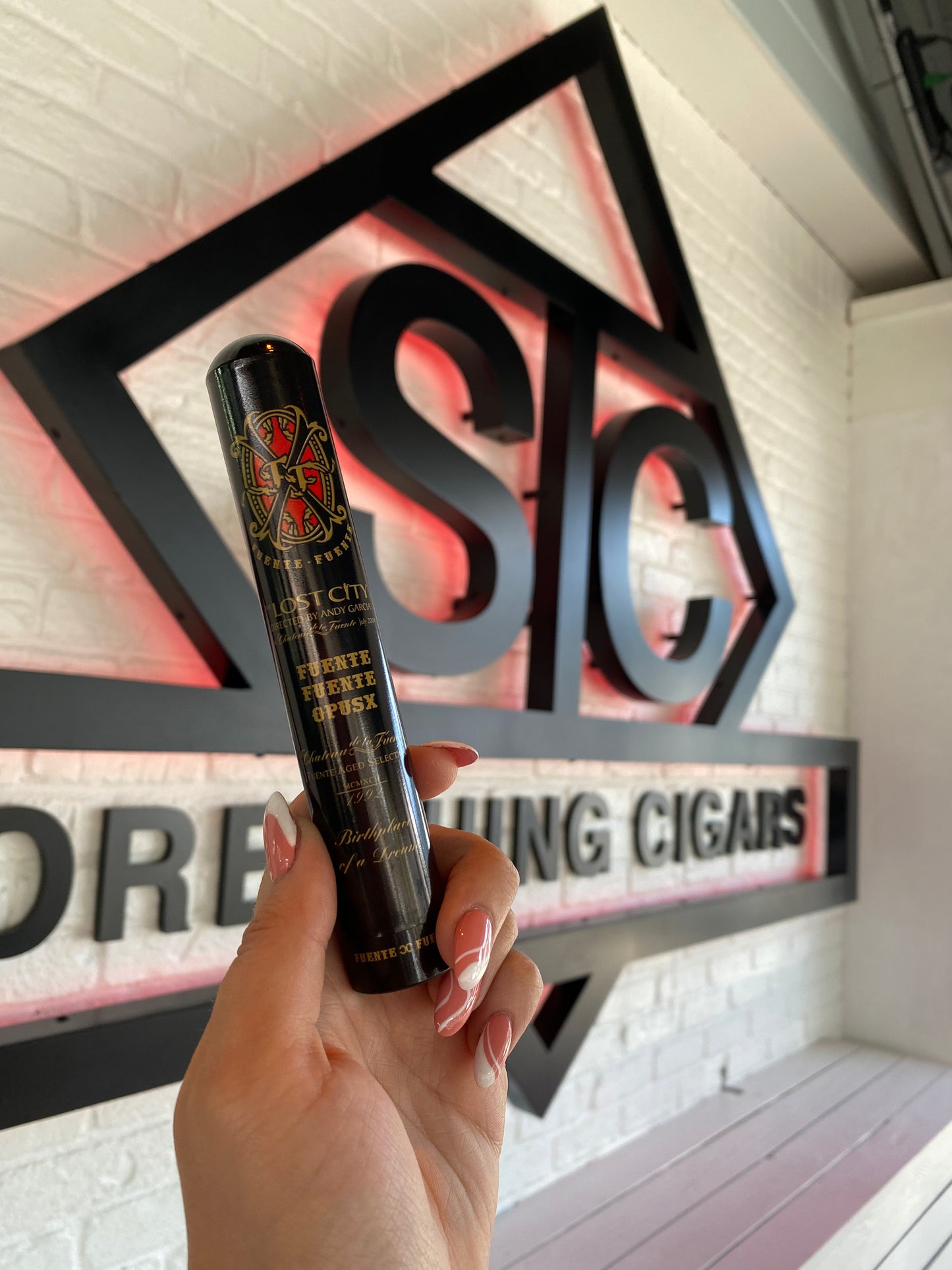 Opus X - Lost City Double Robusto Tubo